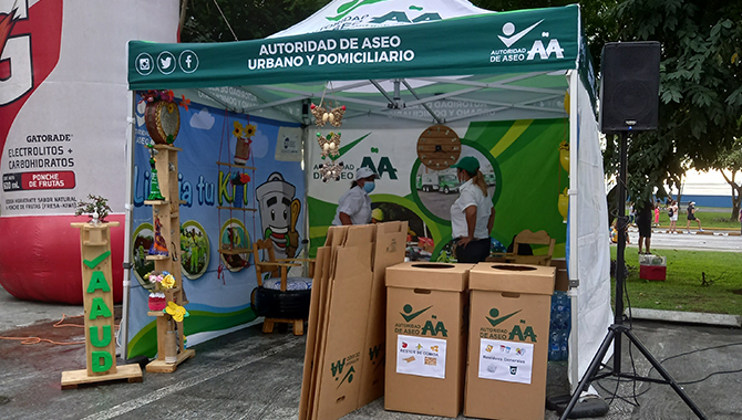 パナマ国際マラソンにおける資源リサイクル啓蒙活動