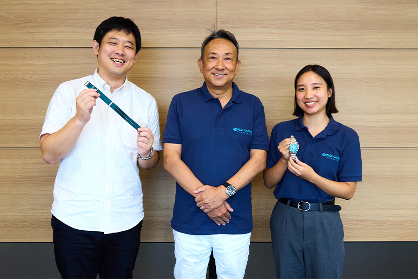写真　左から花村翔太郎さん、伊東正人さん、林詩琳さん