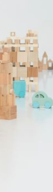 積み木5000個の街がセイコーCMに登場。積み木アート作家・髙木美晴さんに聞く、木のおもちゃの魅力