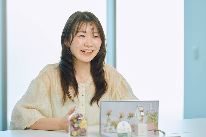 塚谷理佐さん 写真