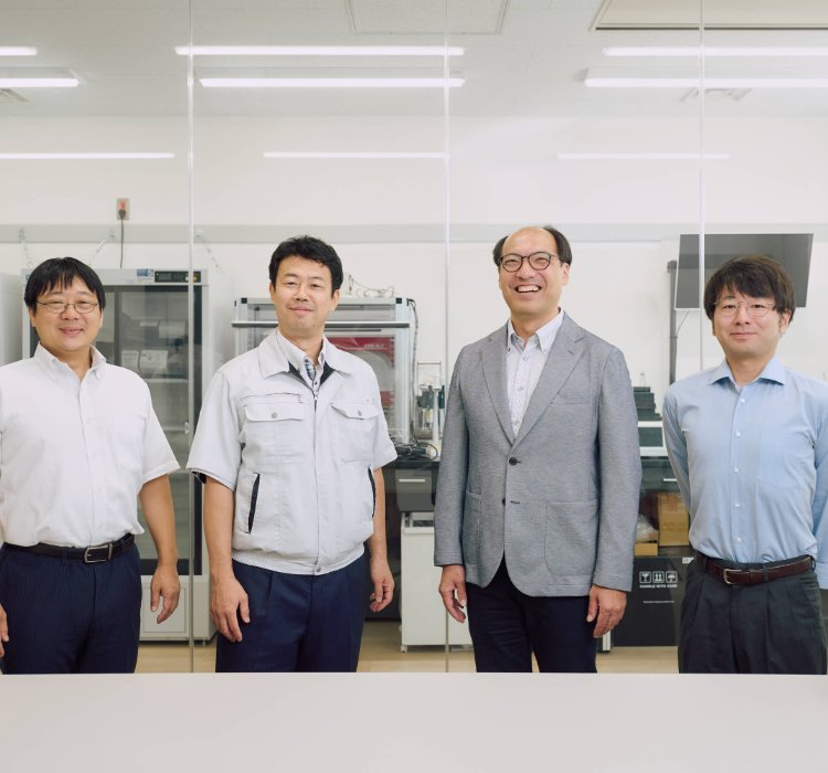 なぜ時計のセイコーが微生物を？理研と挑むバイオものづくり