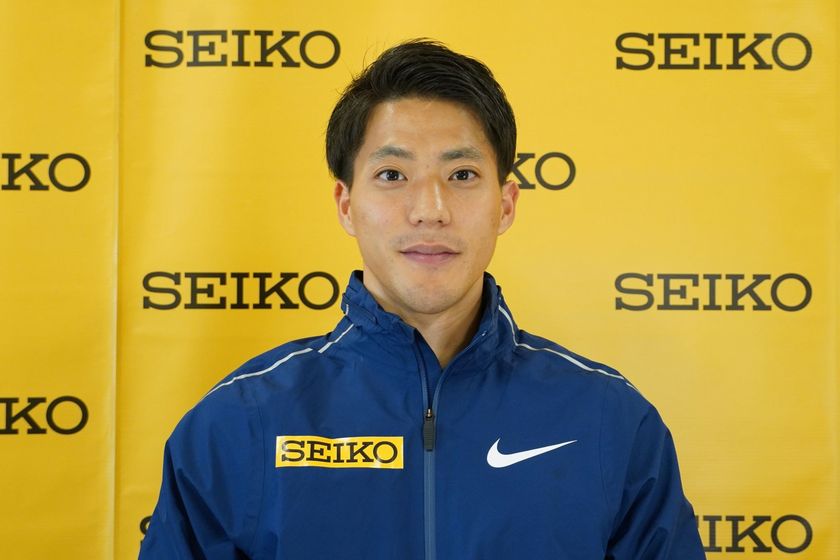 山縣亮太選手　写真