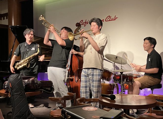 打ち上げパーティ