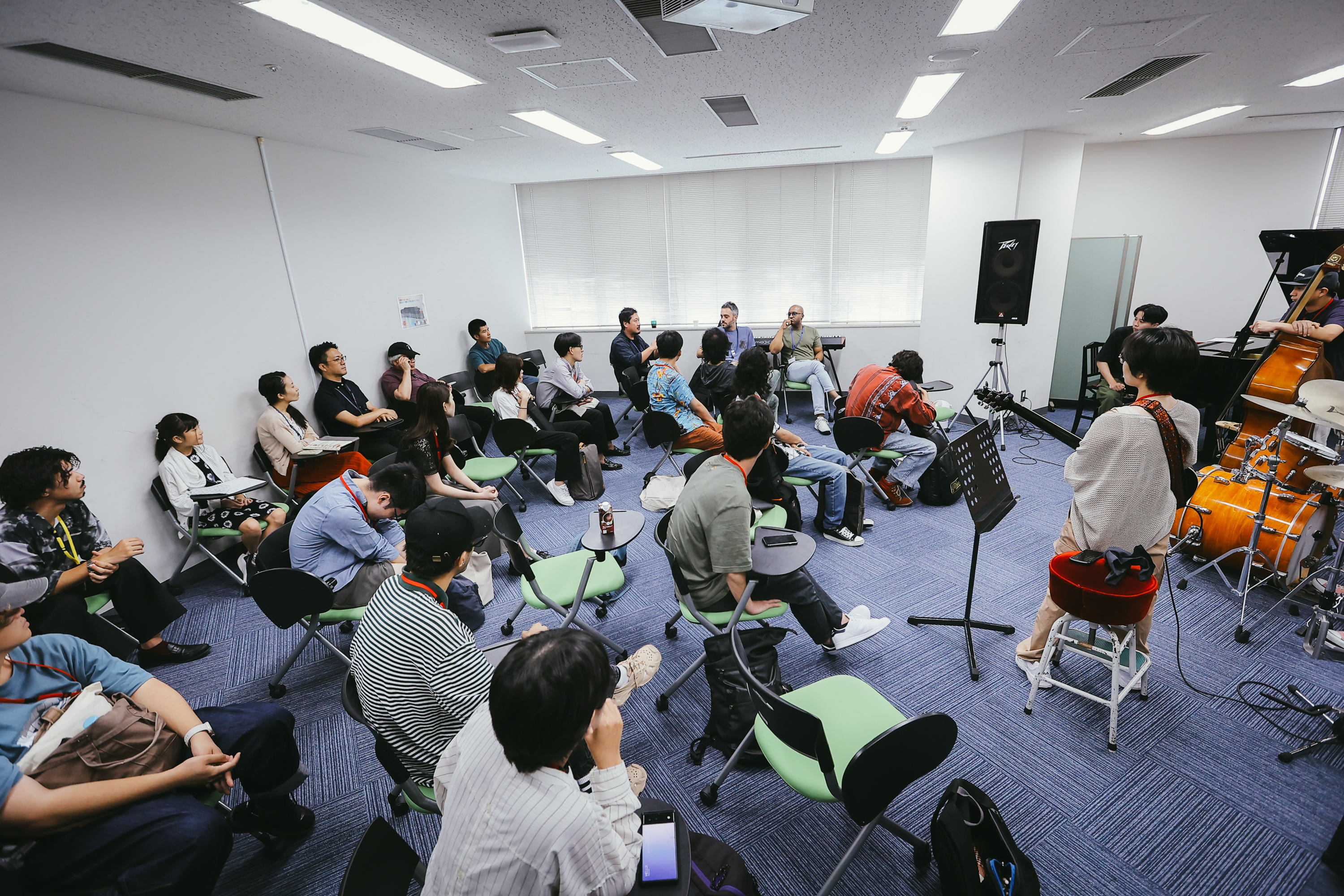 リズム・セクション・ワークショップの授業の様子