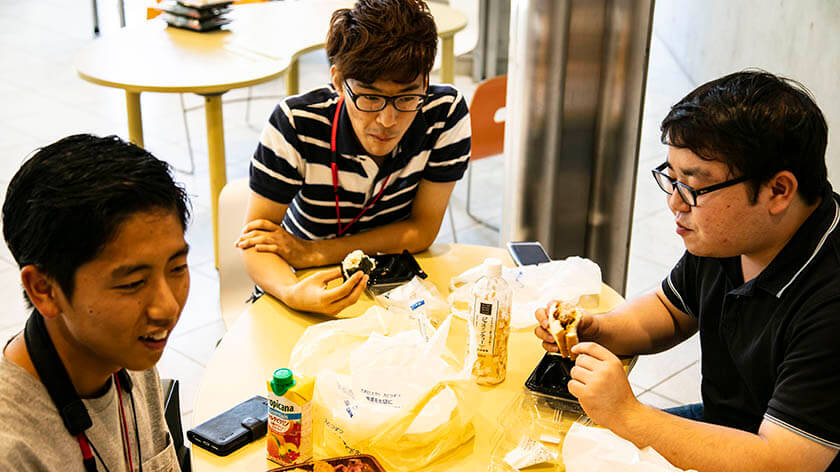 休憩する受講生