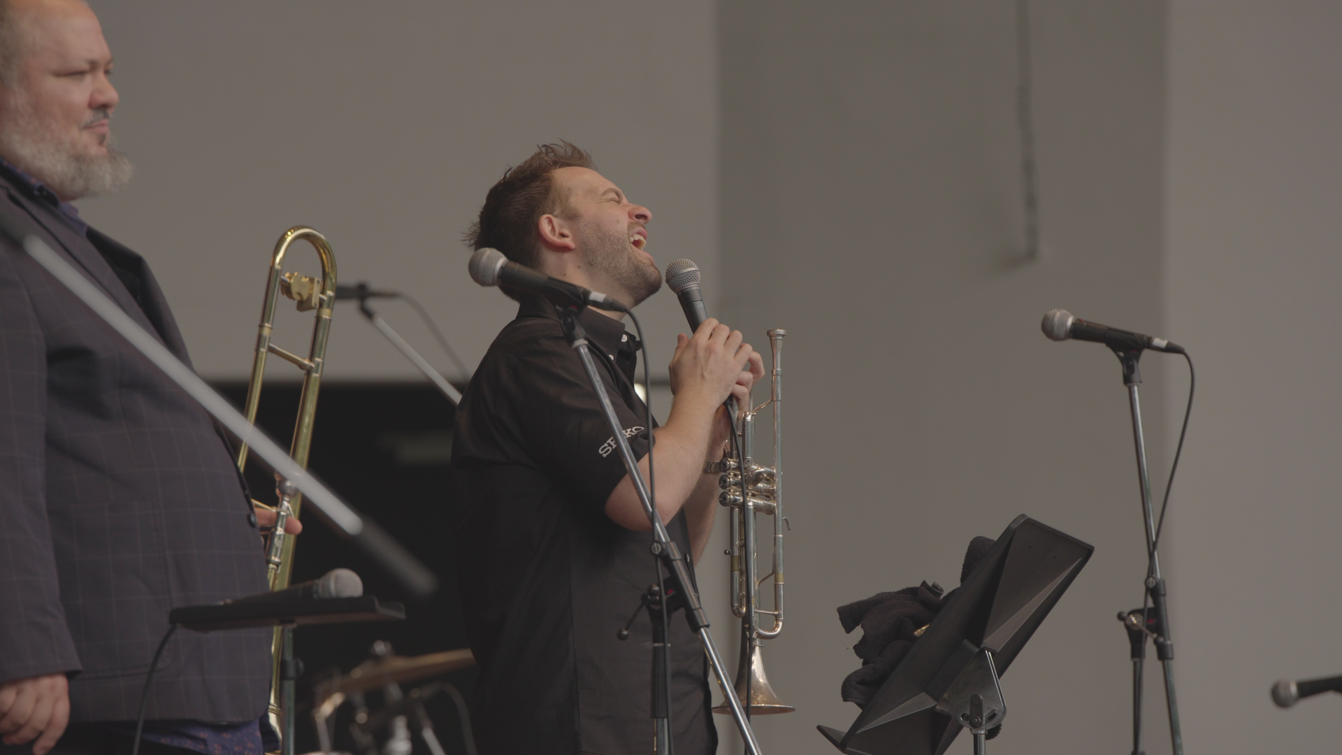 ヴォーカルもこなすベニー・べナックⅢさん