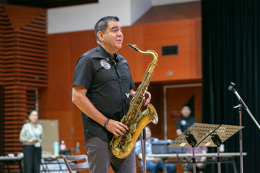 アドバイスするディエゴ・リヴェラ