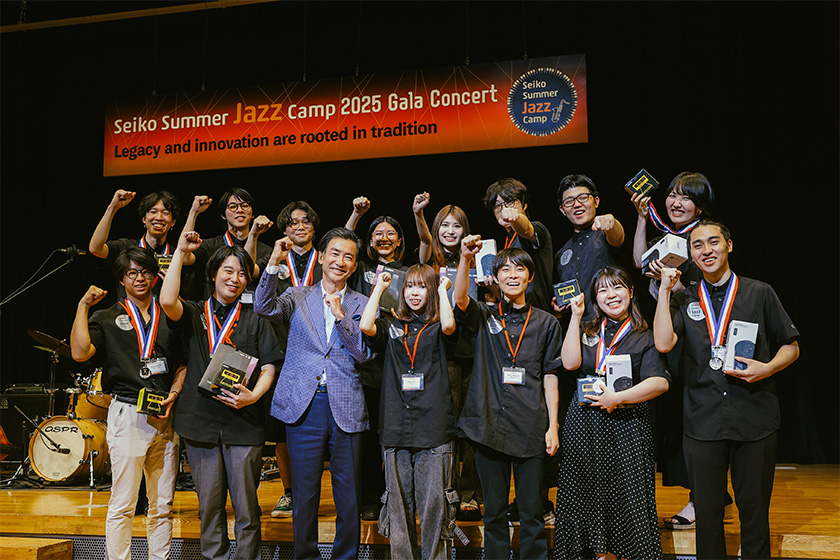 受賞した受講生たち