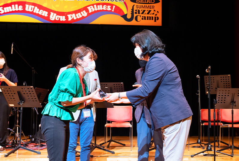 受賞した平倉初音さん