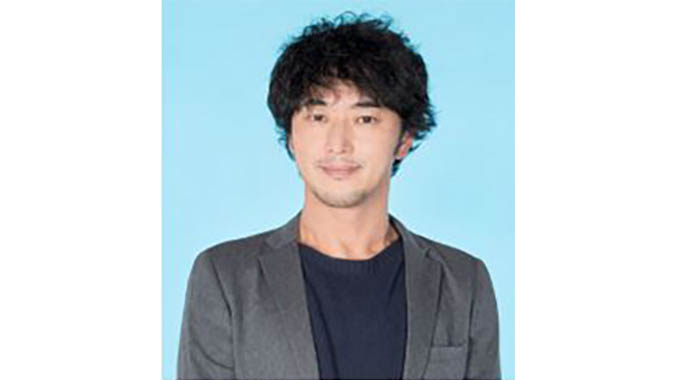 速水健朗 写真