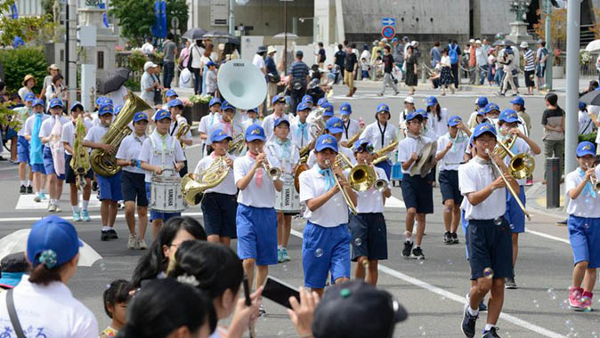 吹奏楽パレードの様子