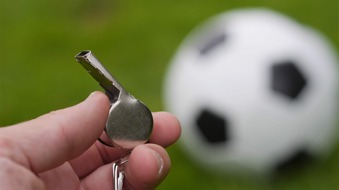 【サッカージャーナリスト・小澤一郎さんに聞く】なぜサッカーにはタイムアウトがないの？システムや配置の変更はどのように行っている？