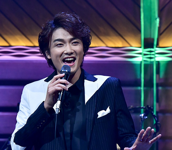 井上 芳雄