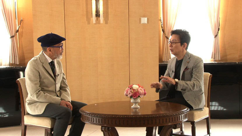 テリー伊藤さん(左)と古舘伊知郎さん(右)