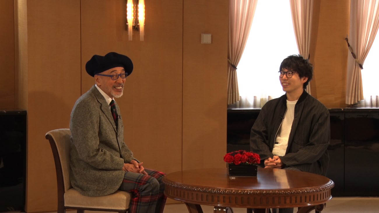 テリー伊藤さん(左)と高橋優さん(右)