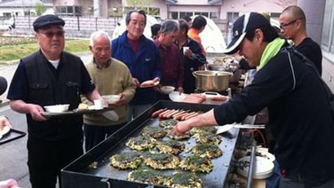 2011年4月　南相馬ボランティアセンターでの炊き出し