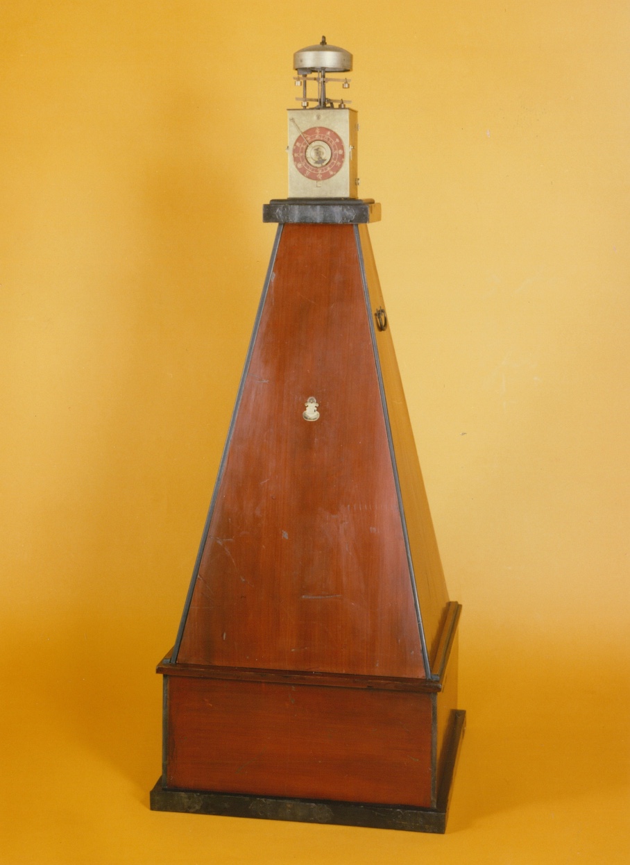 Photo of Alarm and Calendar Lantern Clock with Double Foliot Balance, Late Edo Period (19th century)