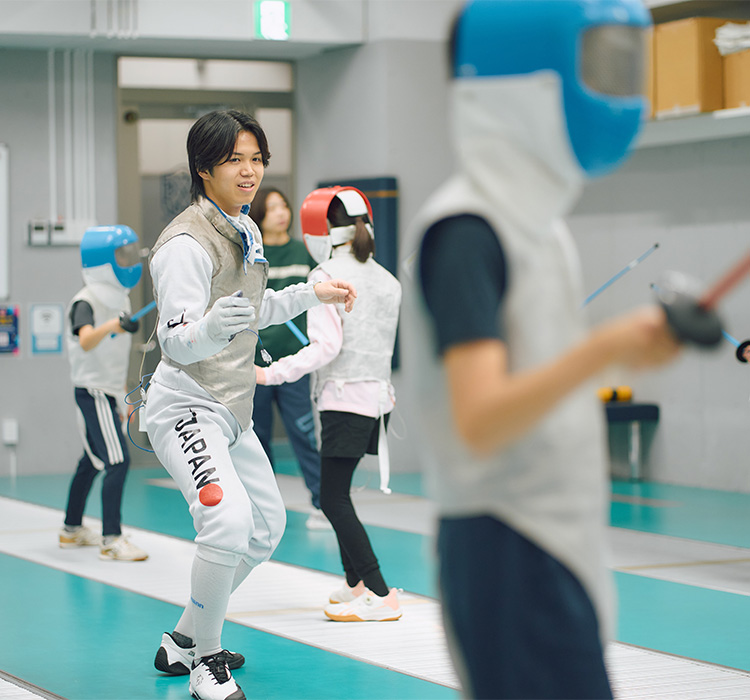 Team Seiko飯村一輝選手に習う、初めてのわくわくスポーツ教室フェンシング編が開催